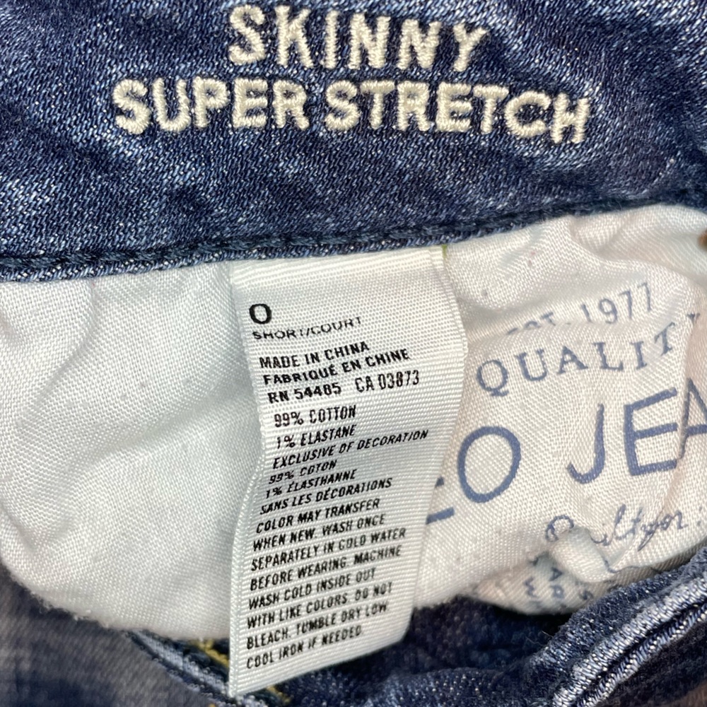 American Eagle Light Wash Faded Skinny Jeans - Picture 6 of 7